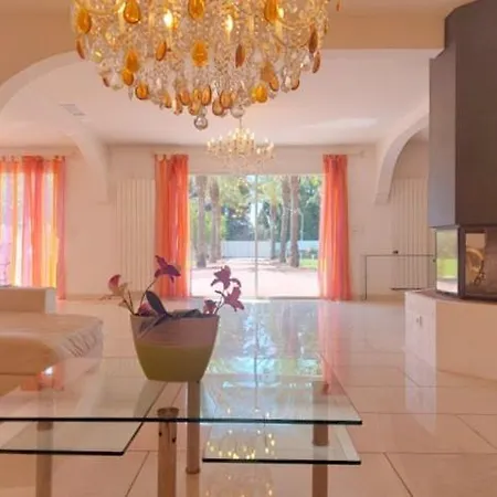Des Catalanes Villa