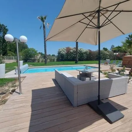 Des Catalanes Villa *